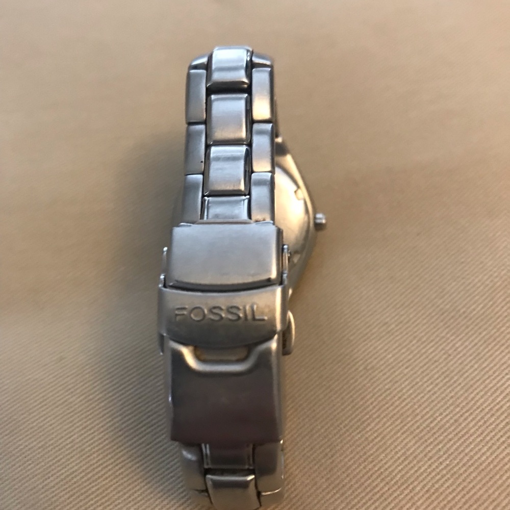Fossil Watch ⏱ - Picture 3 of 5